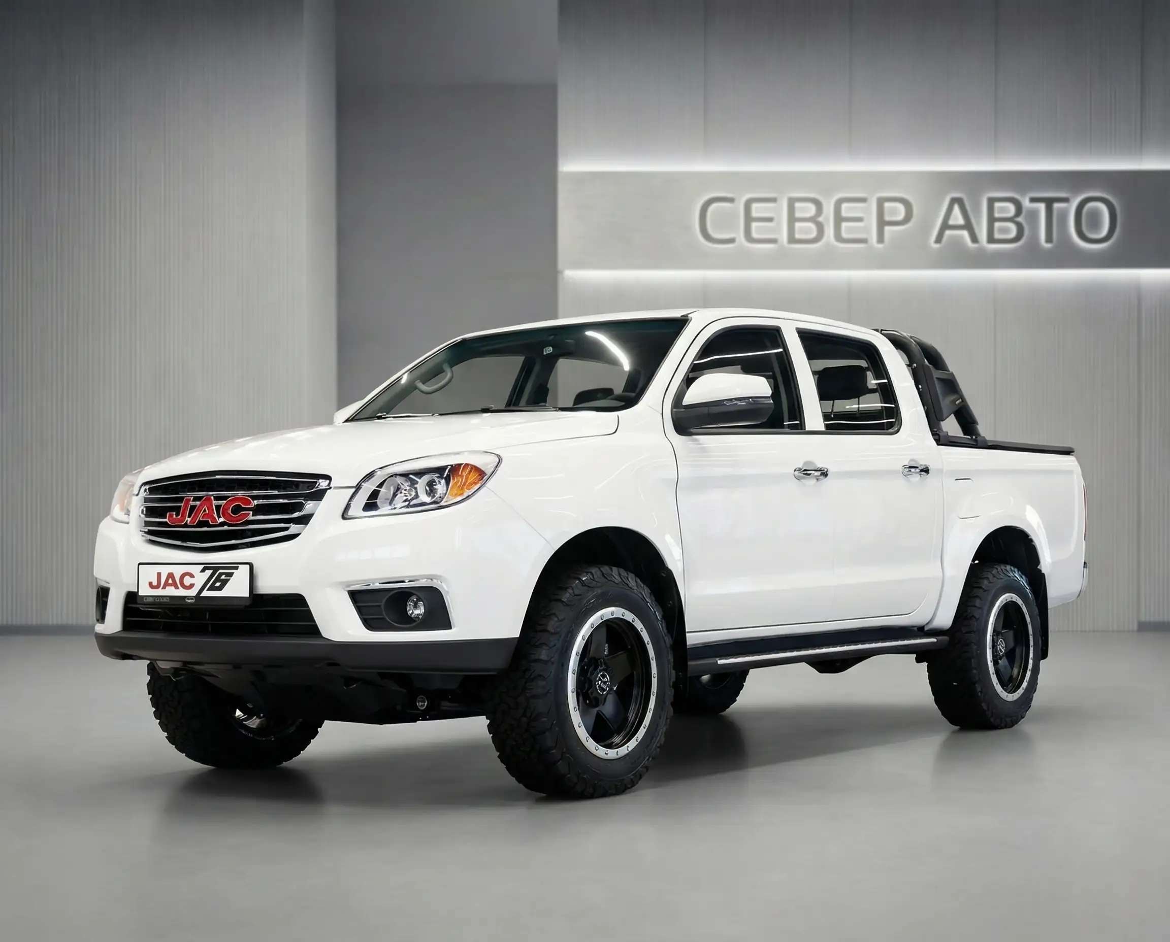 JAC T6 — фото 1